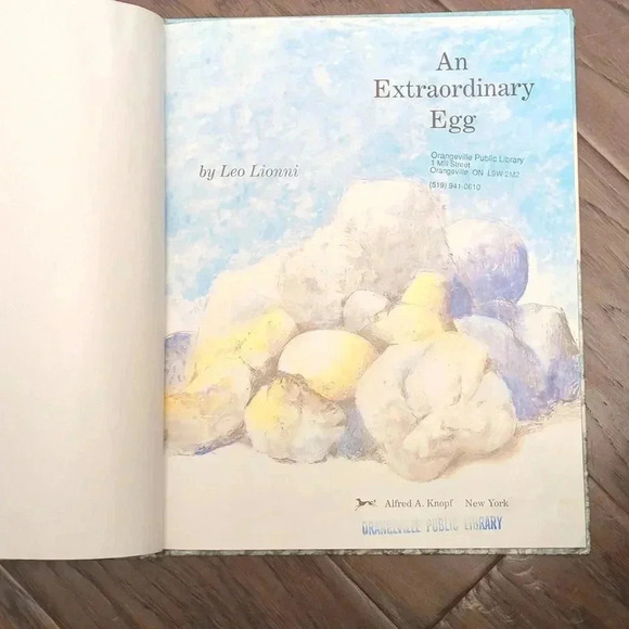 An Extraordinary Egg by Leo  Lionni - Picture 4 of 6